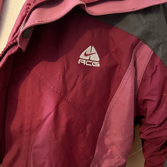 NIKE ACG Maroon Thermal Layer Jacket size youth medium - Picture 2 of 12
